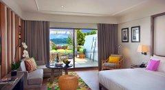 The-Nai-Harn-Phuket-014.jpg