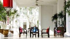 the-old-phuket-Facilities-Lobby-2.jpg