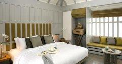 12-the-surin-phuket-Beach-Deluxe-Suite.jpg
