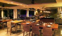 Twinpalms-Phuket-dining-Oriental-Spoon-Restaurant-and-Oyster-Bar-3.jpg