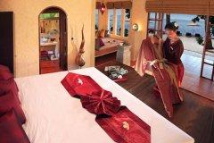 003-zazen-samui-beachfront-deluxe-bungalow.jpg